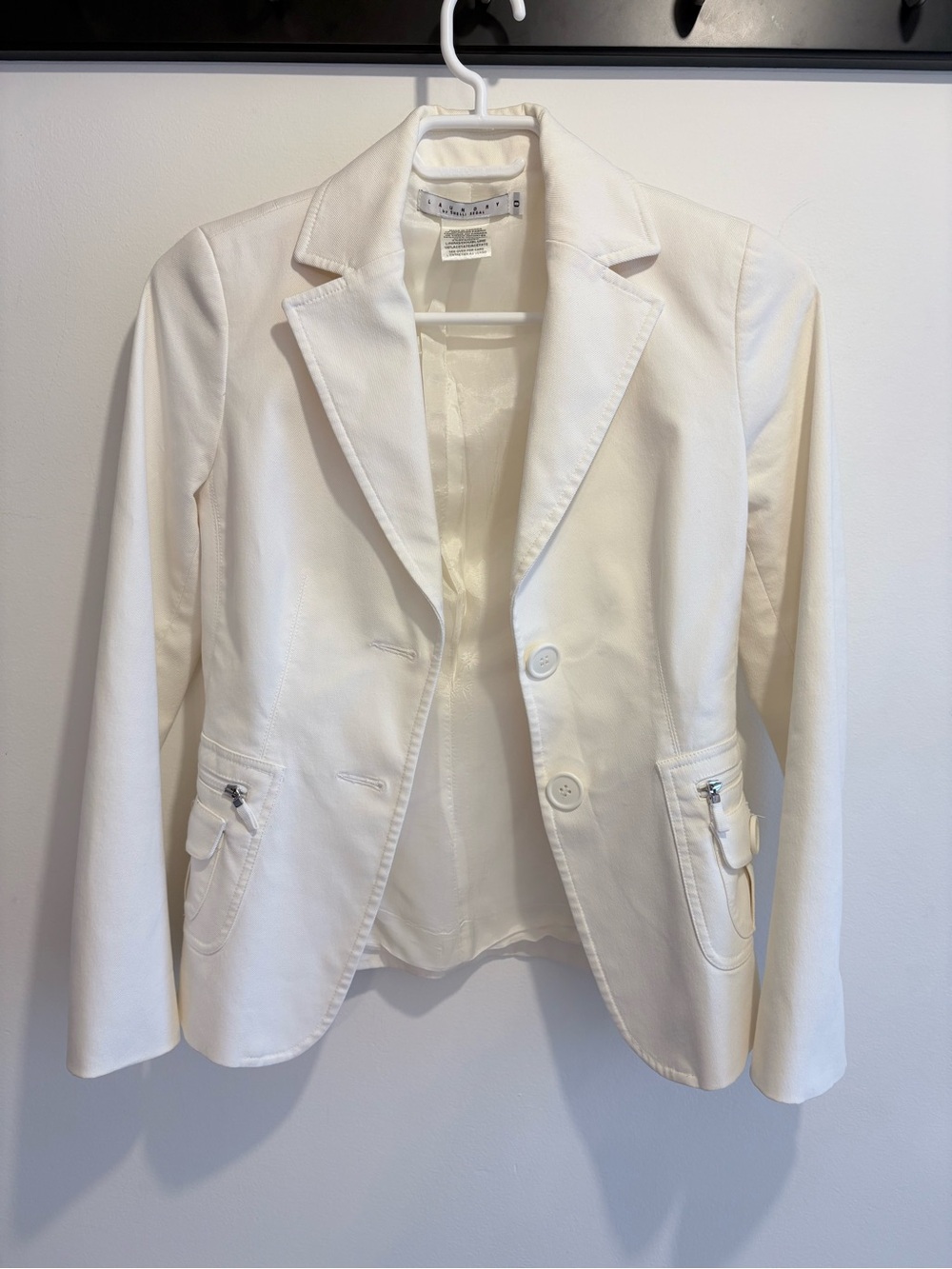 Laundry By Shelli Segal White Tailored Blazer with Zip-Pocket Accents